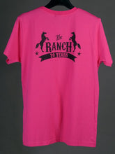 Φόρτωση εικόνας στο εργαλείο προβολής Συλλογής, &quot;The Ranch&quot; T-Shirt Φούξια
